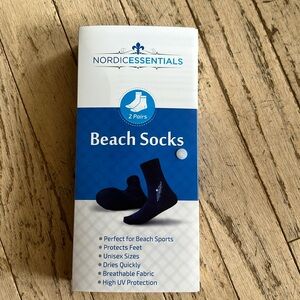 ⬇️PRICE REDUCED⬇️ NORDIC ESSENTIALS BEACH SOCKS  2 PAIRS SIZE L  NWOT